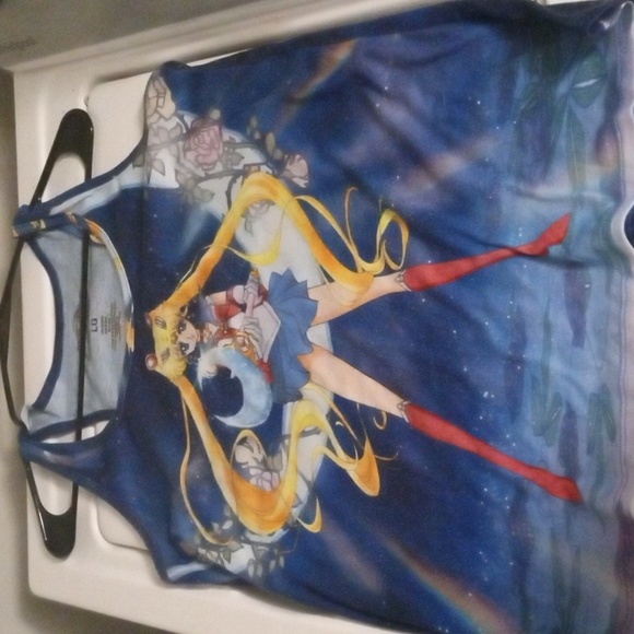 Sailor moon tank top Large - Picture 5 of 5